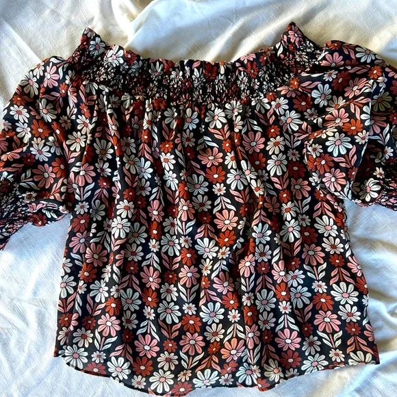 RYEGRASS Off the Shoulder Top - Size Large - Picture 3 of 8